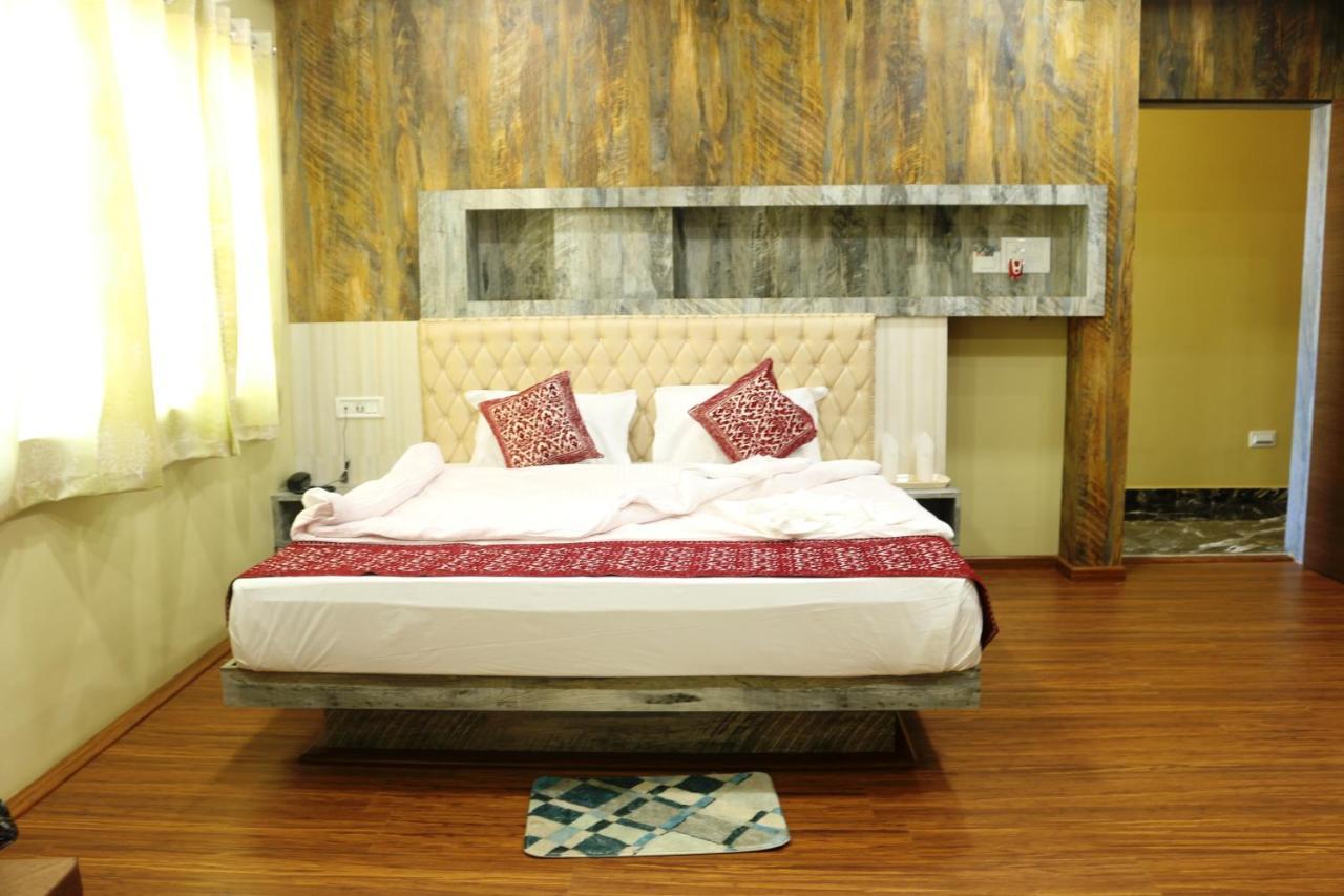 Hotel Himalaya Agartala Exterior photo